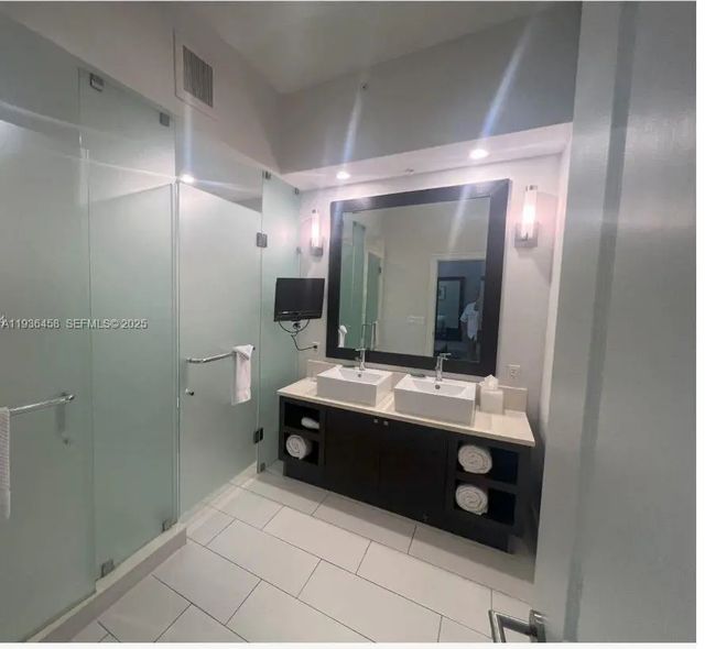 4 of 10 - 5300 Nw 87th Avenue #601, Doral, FL