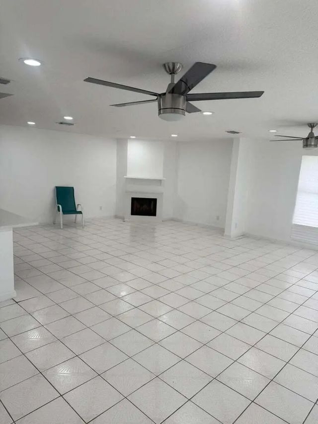 3 of 32 - 1334 N Mangonia Drive Drive, West Palm Beach, FL