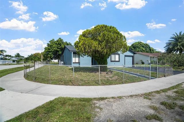 2 of 32 - 20239 Nw 33rd Court, Miami Gardens, FL
