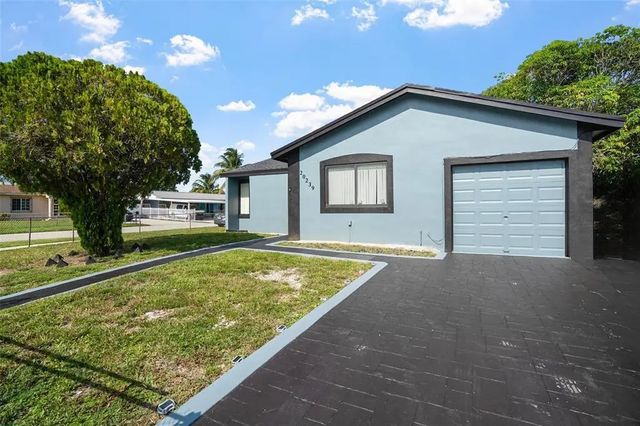 4 of 32 - 20239 Nw 33rd Court, Miami Gardens, FL
