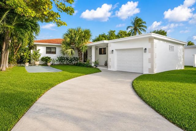 7517 Cutlass Avenue, North Bay Village