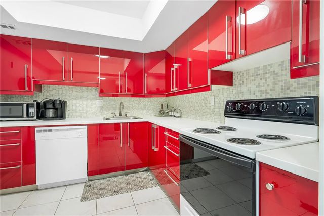 3 of 29 - 3180 S Ocean Drive #517, Hallandale Beach, FL