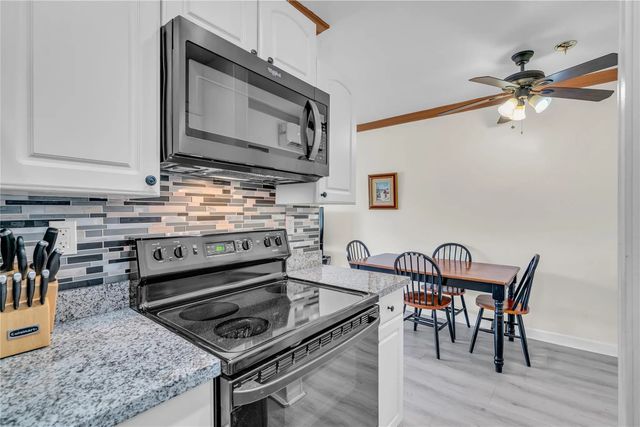 5 of 10 - 1050 Sw 11th Street #1l, Hallandale Beach, FL