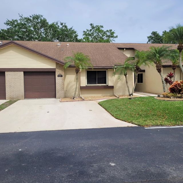 135 Meander Circle, Royal Palm Beach