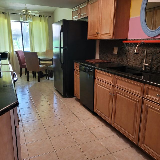 2 of 12 - 135 Meander Circle, Royal Palm Beach, FL