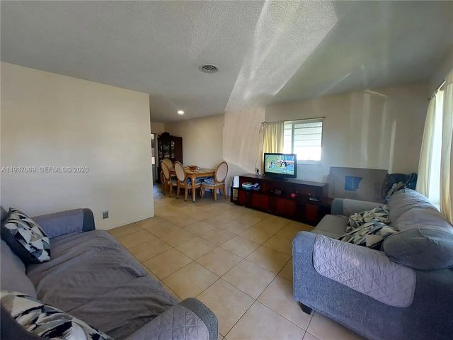 3 of 41 - 4571 Nw 19th Way, Tamarac, FL