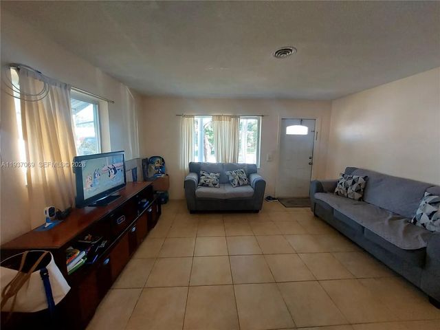 4 of 41 - 4571 Nw 19th Way, Tamarac, FL