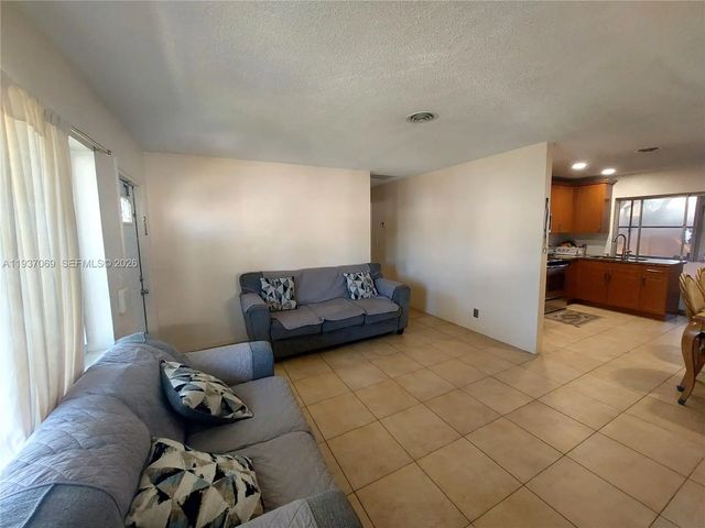 5 of 41 - 4571 Nw 19th Way, Tamarac, FL