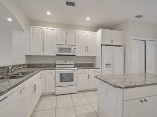 Photo of Listing #R11150688