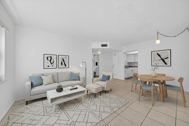 2 of 29 - 1679 Se Green Acres Circle #mm 102, Port St. Lucie, FL