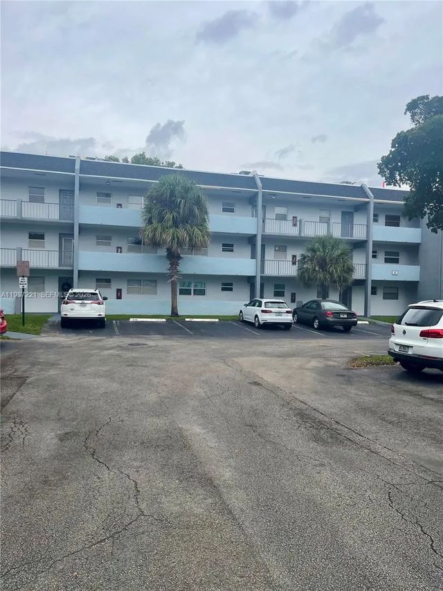 8351 Sands Point Boulevard #a208, Tamarac