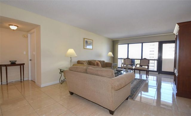 5 of 52 - 5100 N Ocean Boulevard #1004, Lauderdale-By-The-Sea, FL