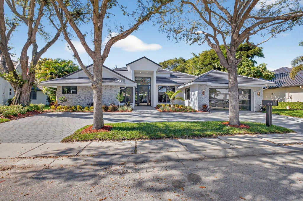 5723 Hamilton Way, Boca Raton