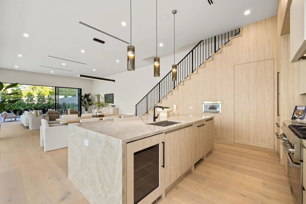 725 Lake Avenue N, Delray Beach