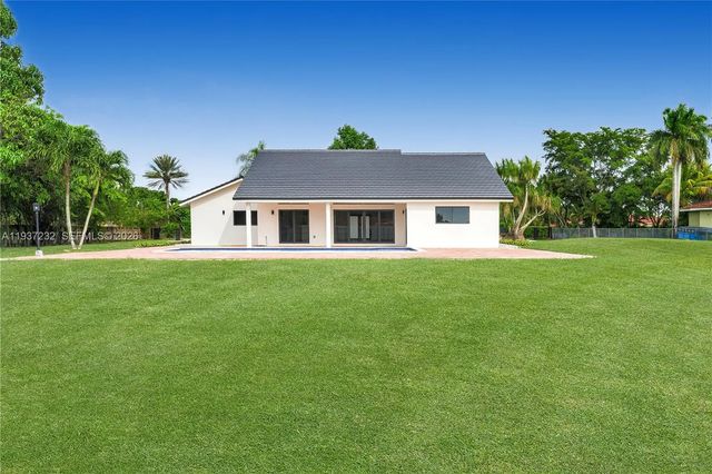3 of 27 - 21360 Sw 236th Street, Homestead, FL