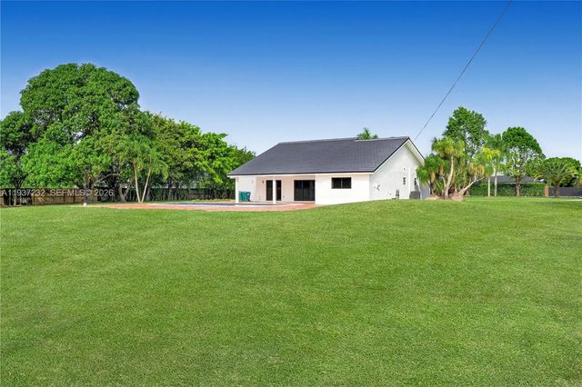 4 of 27 - 21360 Sw 236th Street, Homestead, FL