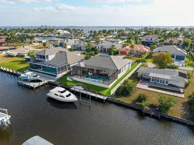 4 of 37 - 131 Sw 57th Street, Cape Coral, FL
