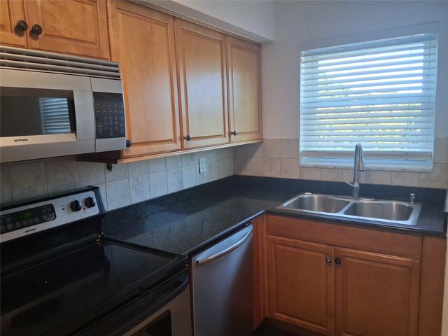 2 of 28 - 505 Ne 20 Avenue #217, Deerfield Beach, FL