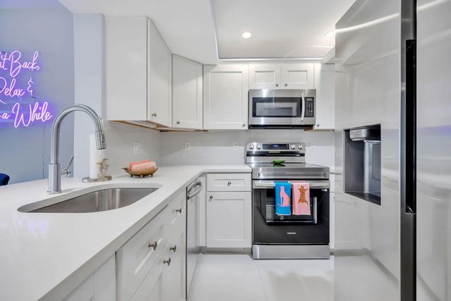 5 of 27 - 2800 N Palm Aire Drive #108, Pompano Beach, FL