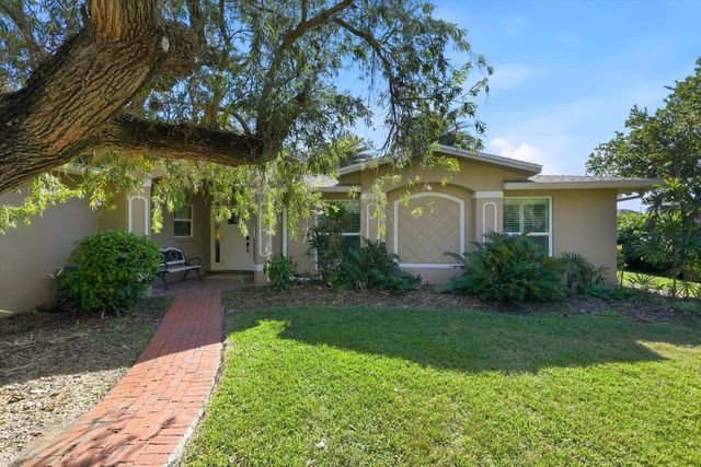 5 of 50 - 74 Aqua Lane, North Fort Myers, FL
