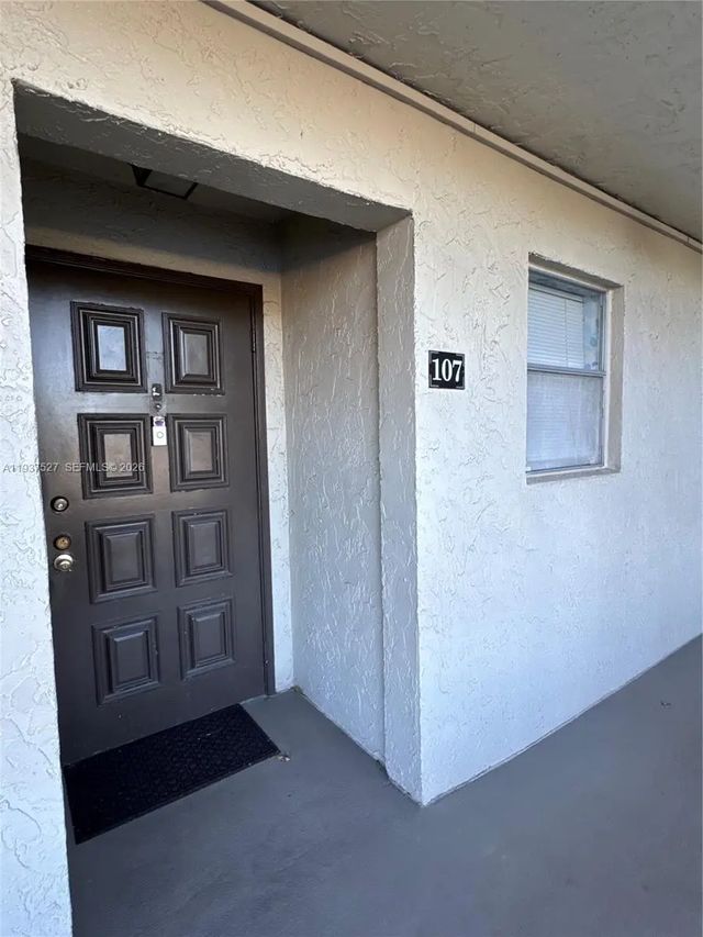 4 of 27 - 6080 Nw 44th Street #107, Lauderhill, FL