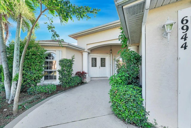 Photo of Listing #F10543125