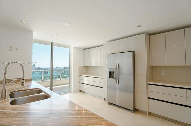 3 of 71 - 3330 Ne 190th Street #mph15, Aventura, FL