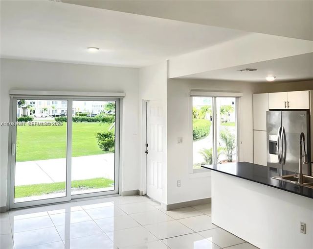 3 of 17 - 13937 Sw 259th Way, Homestead, FL