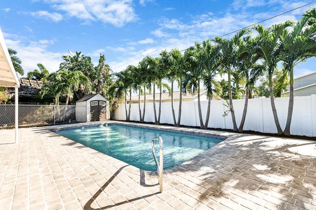 2 of 36 - 912 Se 8th Court, Deerfield Beach, FL