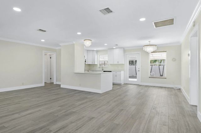 5 of 36 - 912 Se 8th Court, Deerfield Beach, FL