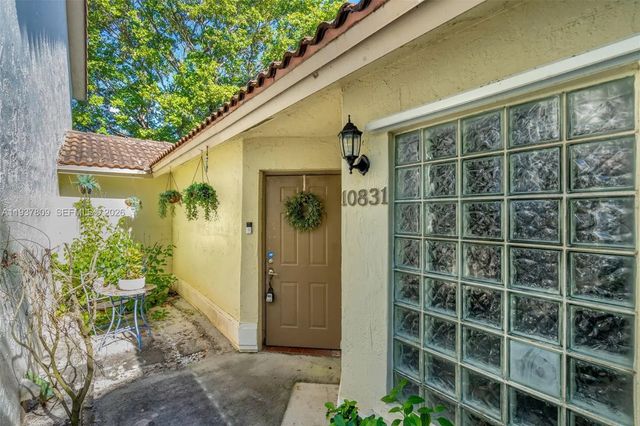 10831 Nw 3rd Court, Pembroke Pines