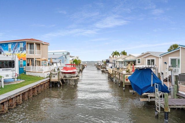 Photo of Listing #R11151079