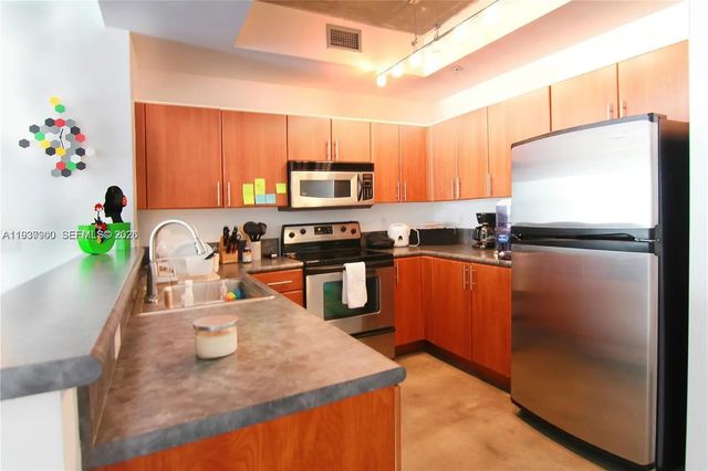 4 of 50 - 455 Ne 25th Street #407, Miami, FL