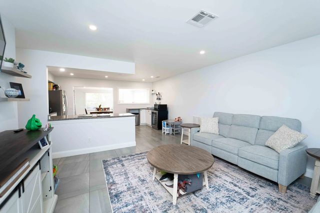 4 of 23 - 477 Se Asbury Lane, Port St. Lucie, FL