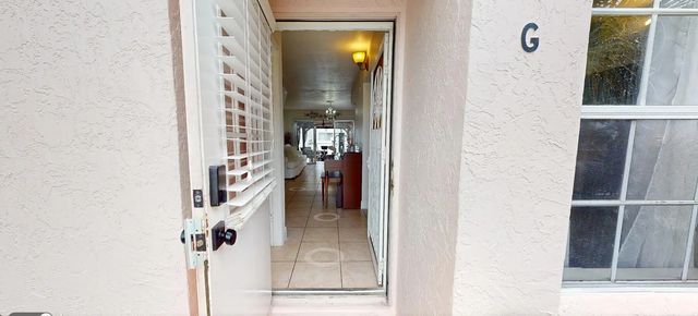 217 Foxtail Drive #g, Greenacres