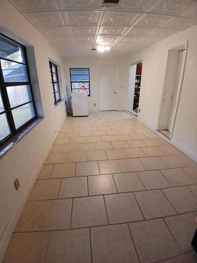5 of 6 - 239 Gulfstream Blvd. ( Se 36 Ave.) Boulevard, Boynton Beach, FL