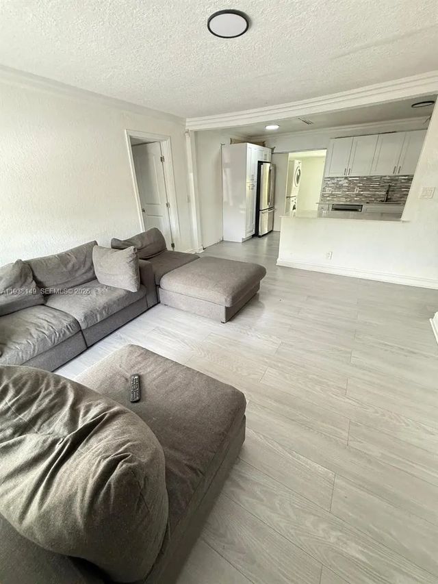 4 of 22 - 4361 Sw 49th Court, Dania Beach, FL
