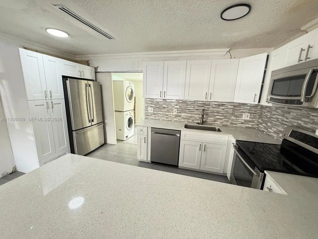 5 of 22 - 4361 Sw 49th Court, Dania Beach, FL