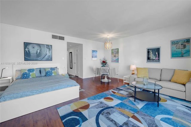 3 of 25 - 1200 West Avenue #811, Miami Beach, FL