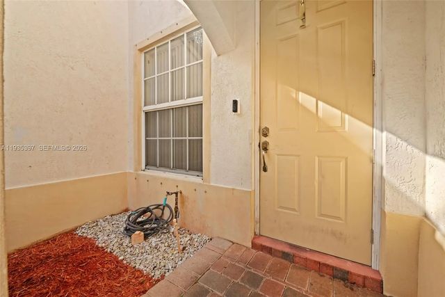 3 of 25 - 1958 Nw 79th Way, Pembroke Pines, FL