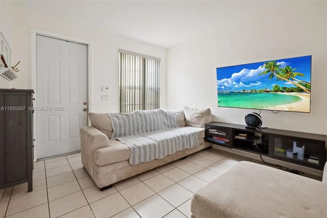 5 of 25 - 1958 Nw 79th Way, Pembroke Pines, FL