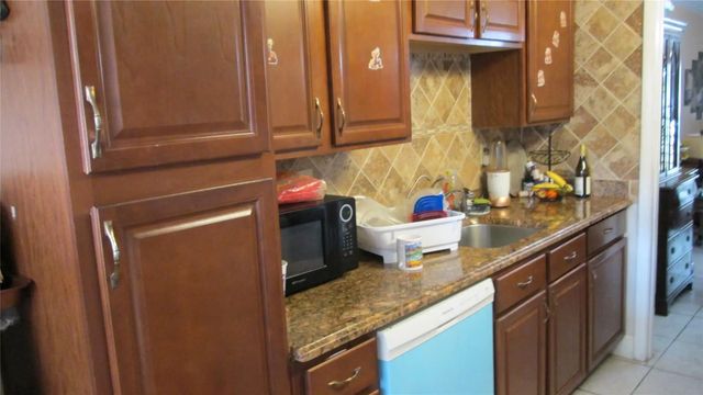 4 of 20 - 3001 Nw 48th Avenue #237, Lauderdale Lakes, FL