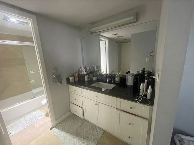 4 of 47 - 20301 W Country Club Drive #1222, Aventura, FL