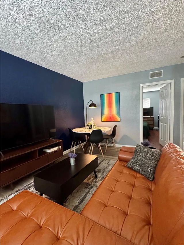 5 of 25 - 2660 Ne 8th Avenue #211, Wilton Manors, FL