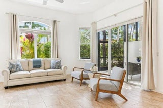 Photo of Listing #R11151403