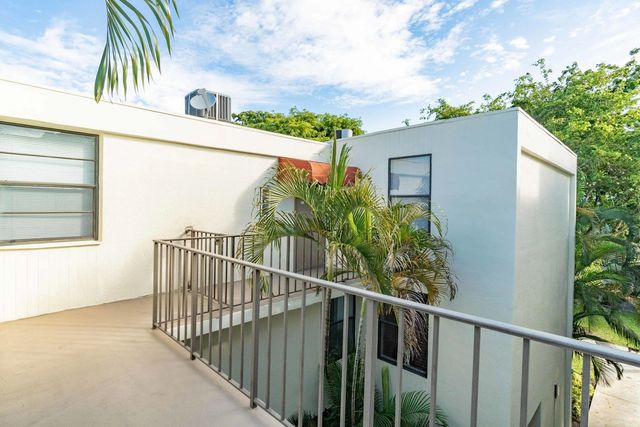 5 of 31 - 20341 Ne 30th Avenue #ph14-6, Aventura, FL