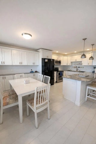 Photo of Listing #R11151419