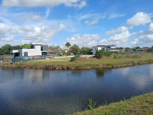 2 of 6 - 550 Sw 136th Place, Miami, FL