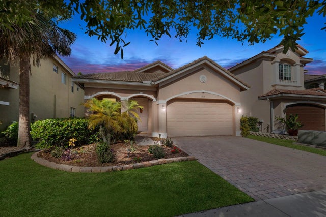 Photo of Listing #R11151437