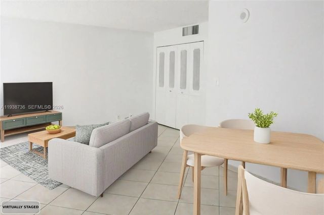 2 of 20 - 16919 N Bay Road #118, Sunny Isles Beach, FL